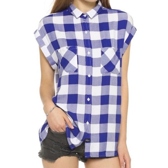 📌 Rails Blue & White Plaid Sleeveless Button Up Top - Picture 1 of 6